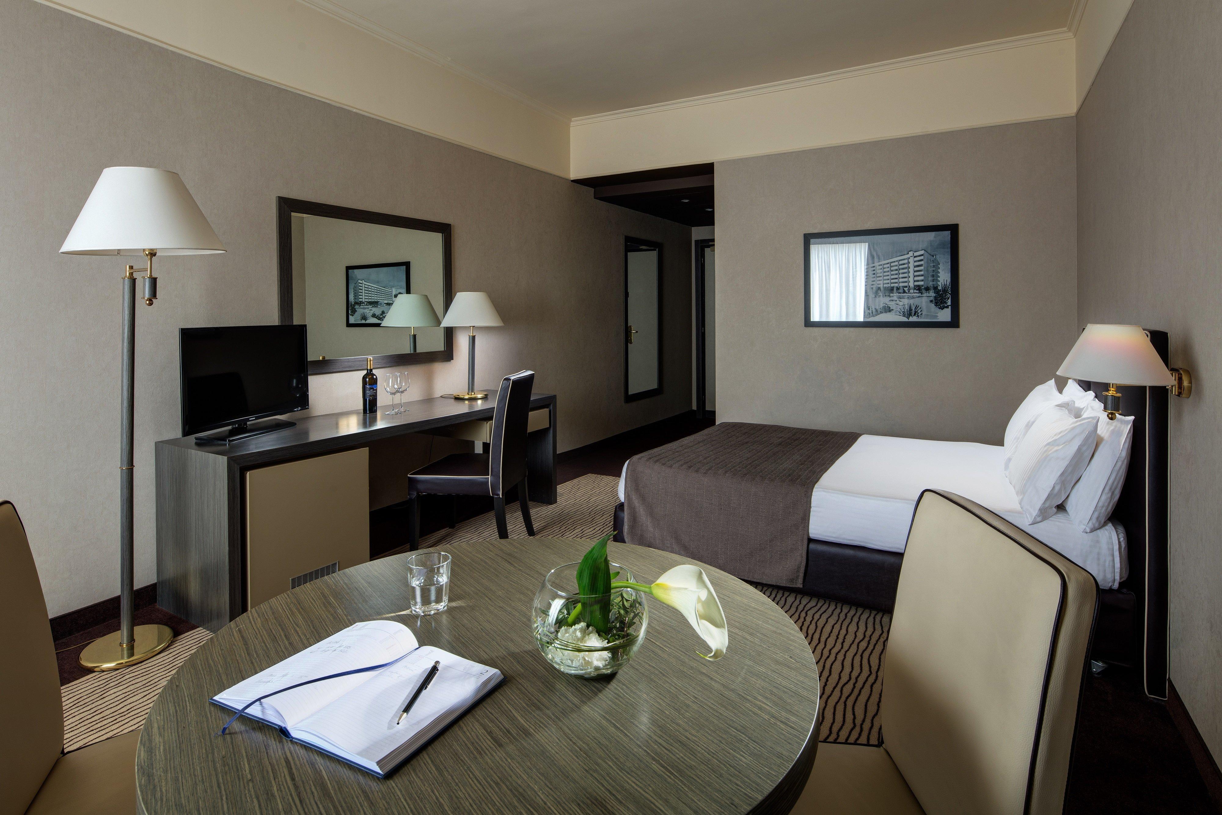 Holiday Inn Rome - Eur Parco Dei Medici, an IHG Hotel Esterno foto