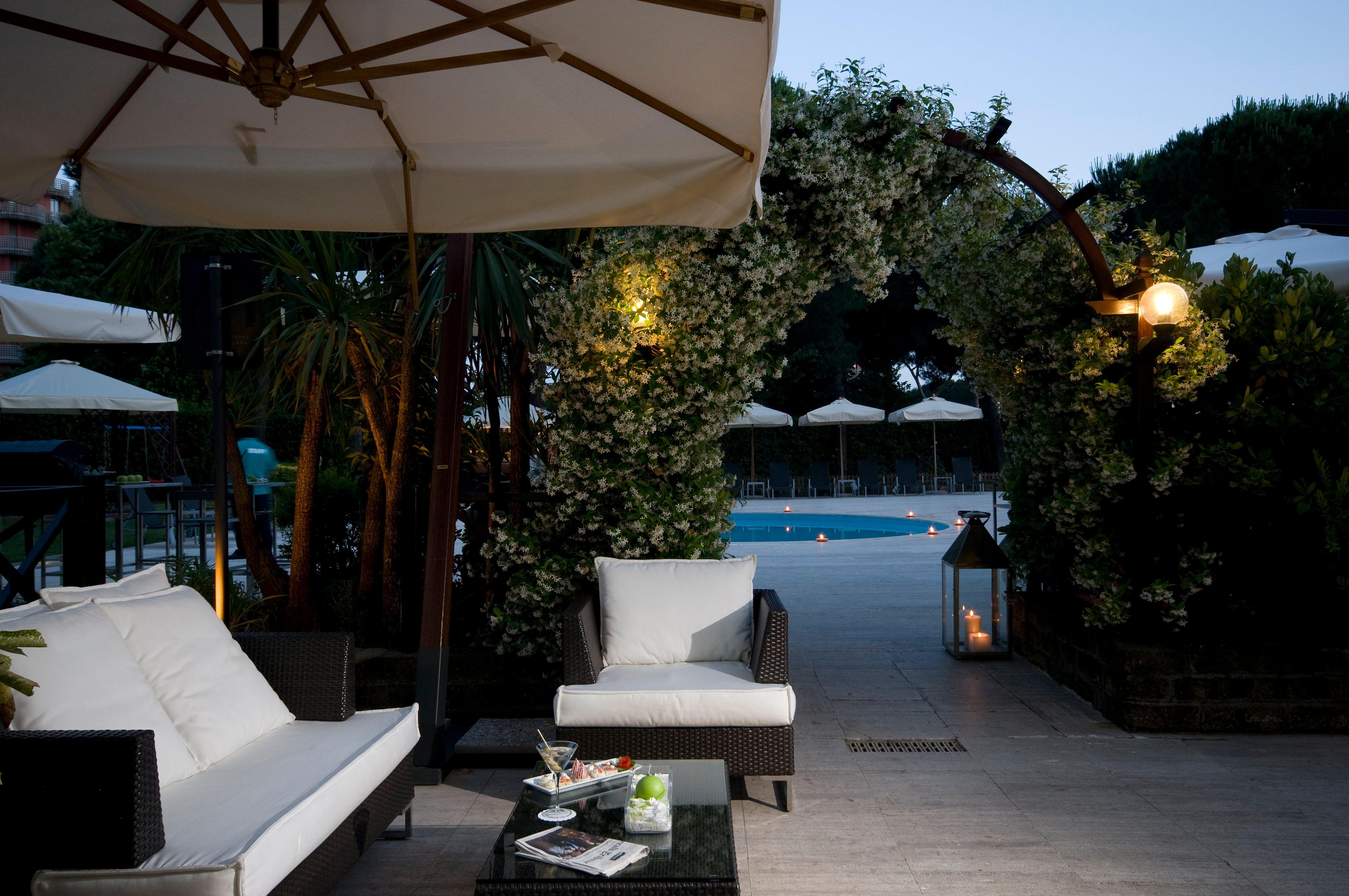 Holiday Inn Rome - Eur Parco Dei Medici, an IHG Hotel Esterno foto